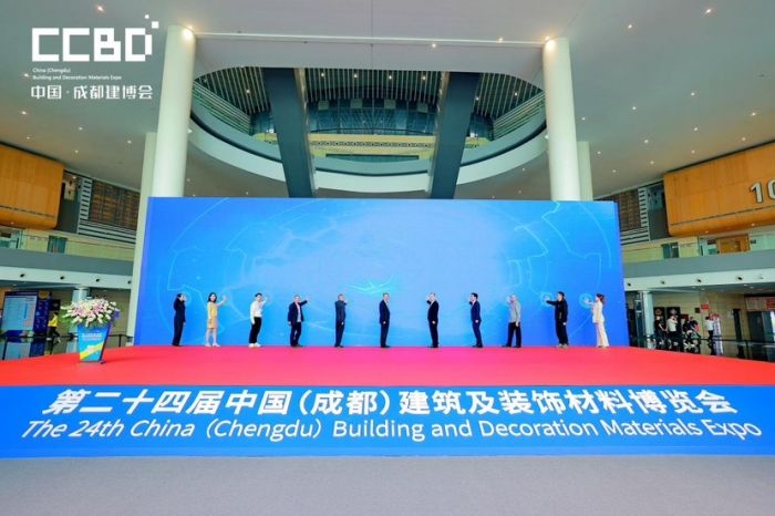 天意机械携创新智造成果亮相2025中国成都建博会 赋能建筑产业绿色升级